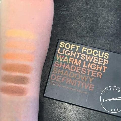 Bảng phấn tạo khối MAC Studio Fix CULPT AND SHAPE CONTOUR PALETTE