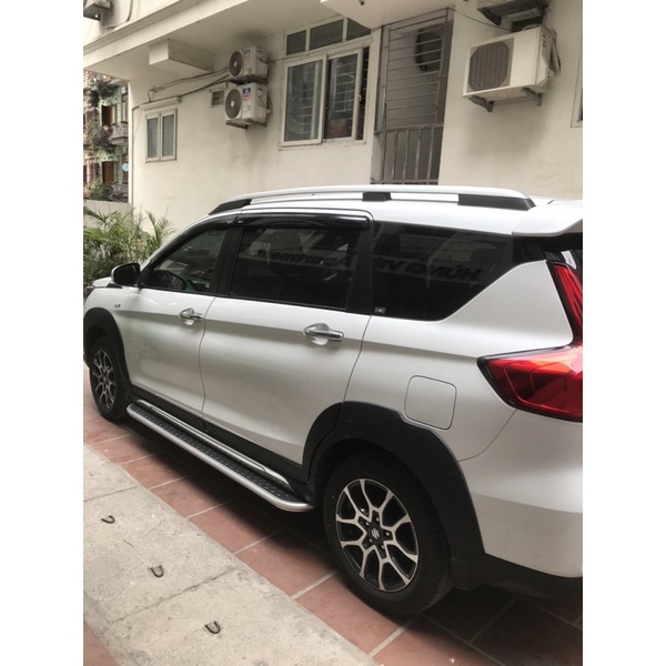 Bậc lên xuống #bệ bước chân cho xe Suzuki XL7.Mẫu đúc viền gương cao cấp KN
