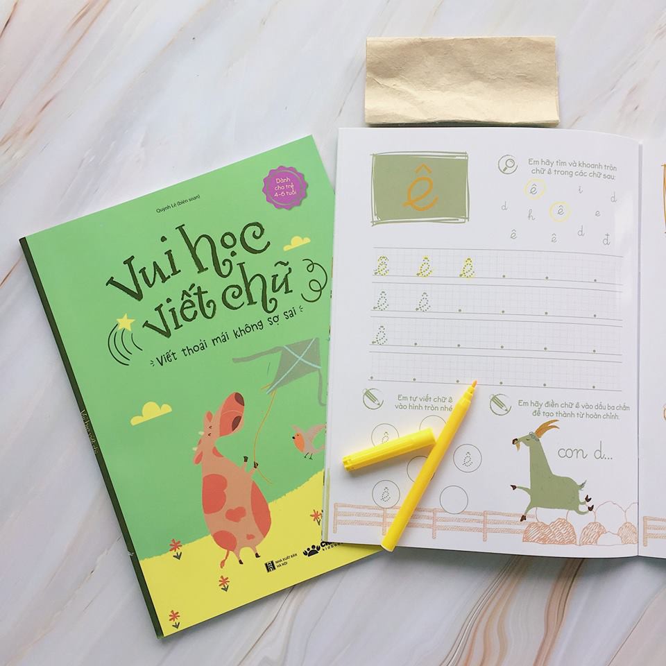 Sách - Combo Vui Học Viết Chữ  +  Học Chữ Cùng Muôn Loài - Vở tập viết cho bé vào lớp 1 - Crabit Kidbooks