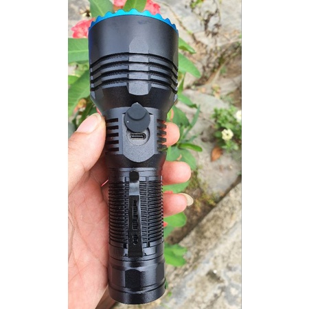 Đèn pin siêu sáng Roxane X9 led SFN60 công suất 70w quang thông 6000 lumen