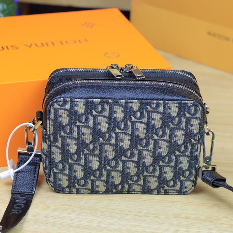 Túi đeo chéo Unisex D95912 cỡ nhỏ chất liệu vải canvas kích thước 16x12x6cm