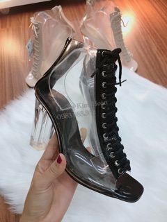 Boot trong dây đan