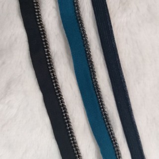 Dây viền lé kim loại .