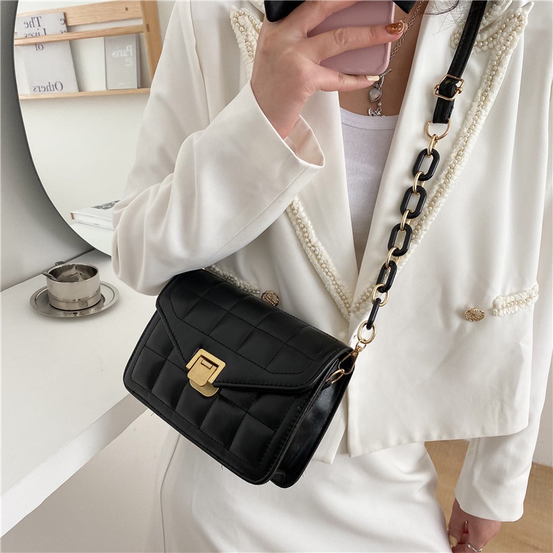 Túi Đeo Vai Hình Vuông Cỡ Nhỏ Màu Đen Phối Dây Xích Thời Trang Cho Nữ