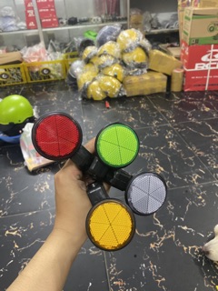 Mắt mèo phản quang