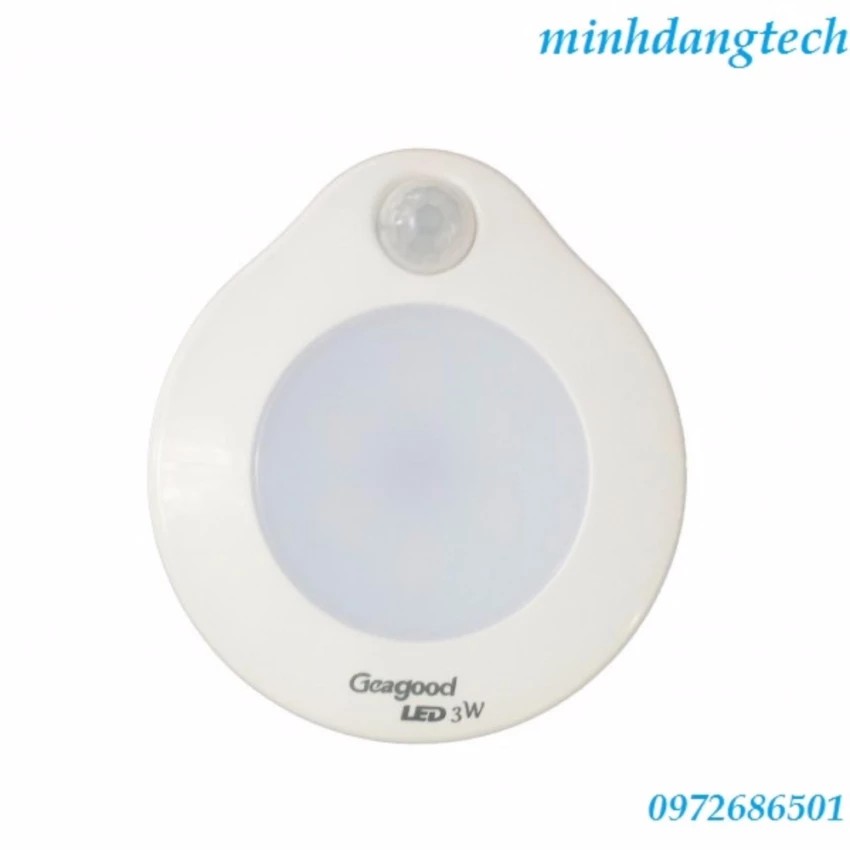 Đèn led cảm ứng phích cắm SS82B