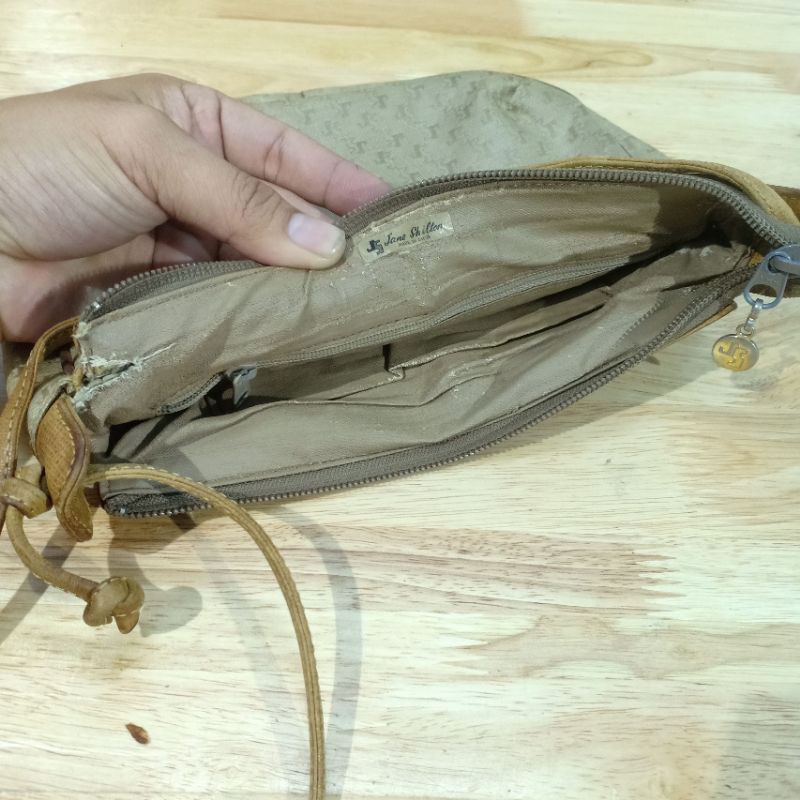 Túi đeo chéo da canvas secondhand  021209