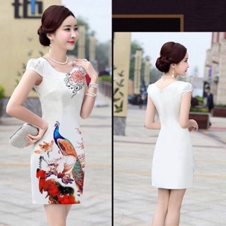 Đầm in 3D chim công nền gấm hoa