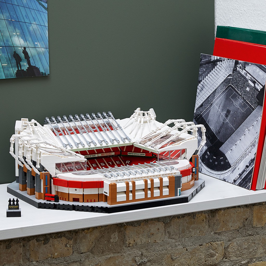 LEGO CREATOR 10272 Sân Vận Động Old Trafford - Manchester United (3898 chi tiết)