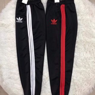 Quần thể thao Adidas