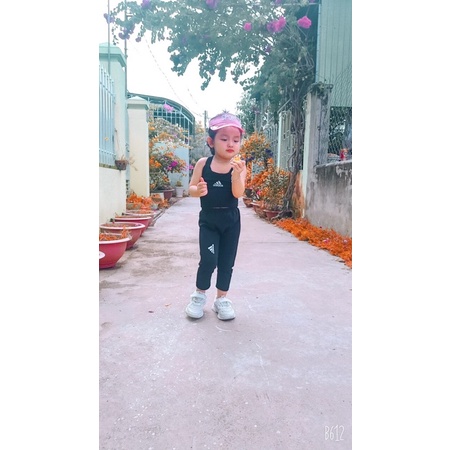 Bộ adidas cho bé gái