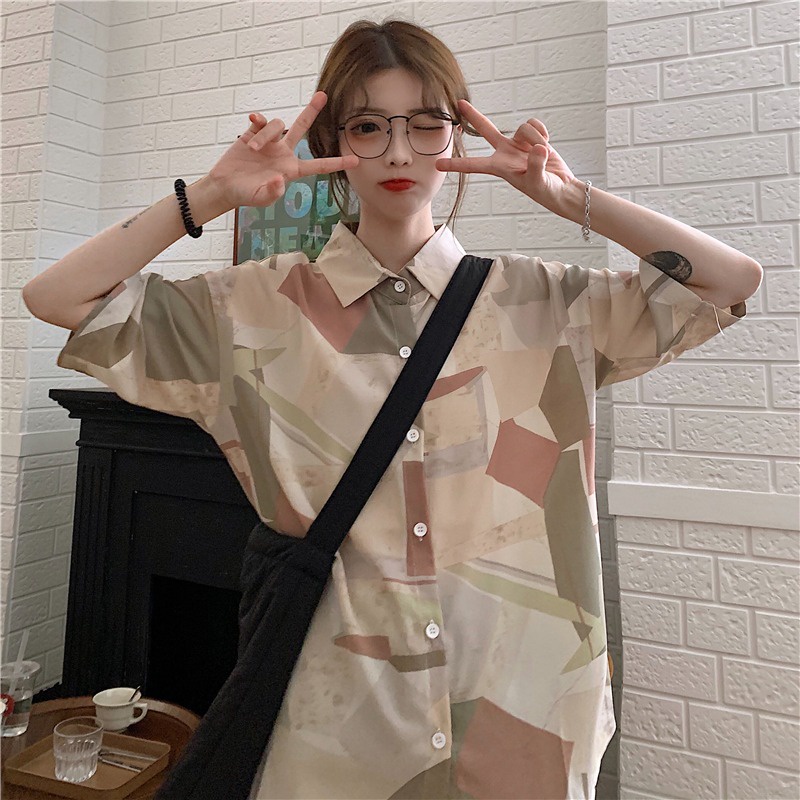 Áo Sơ Mi Tay Ngắn / Ngắn Dáng Rộng In Họa Tiết Độc Đáo Thời Trang Cho Nữ