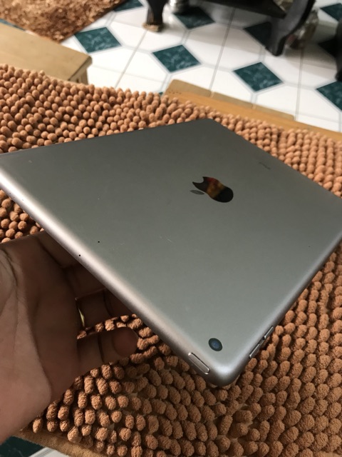 iPad Gen 5 ( 2017 ) sử dụng wifi 32G
