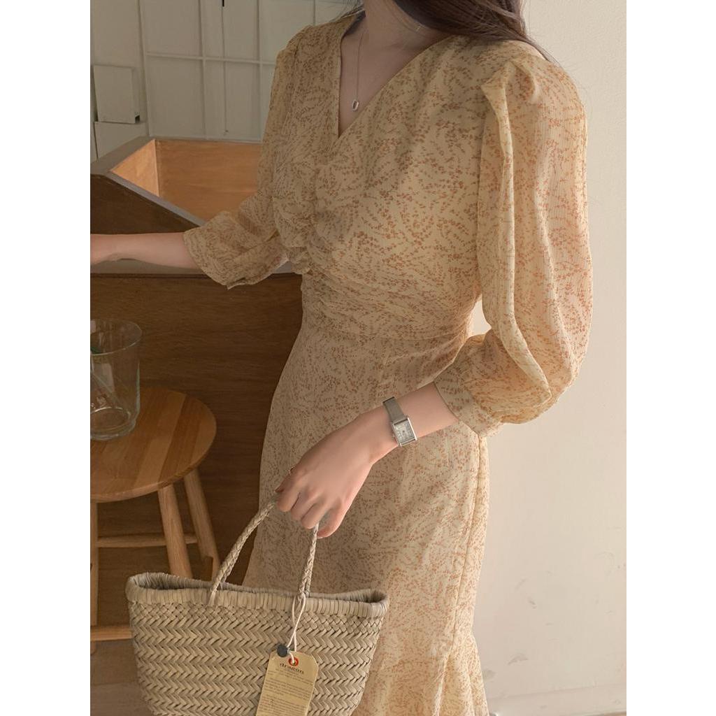 Đầm Voan Hoa Xếp Ly Cổ V Ngắn Tay Thời Trang Sành Điệu 63964