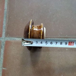 Con sứ đỡ dây điện, sứ cách điện