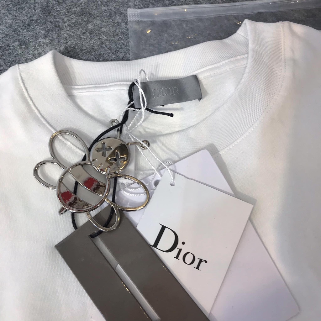 Áo T-shirt Dior trơn thêu ong 2022