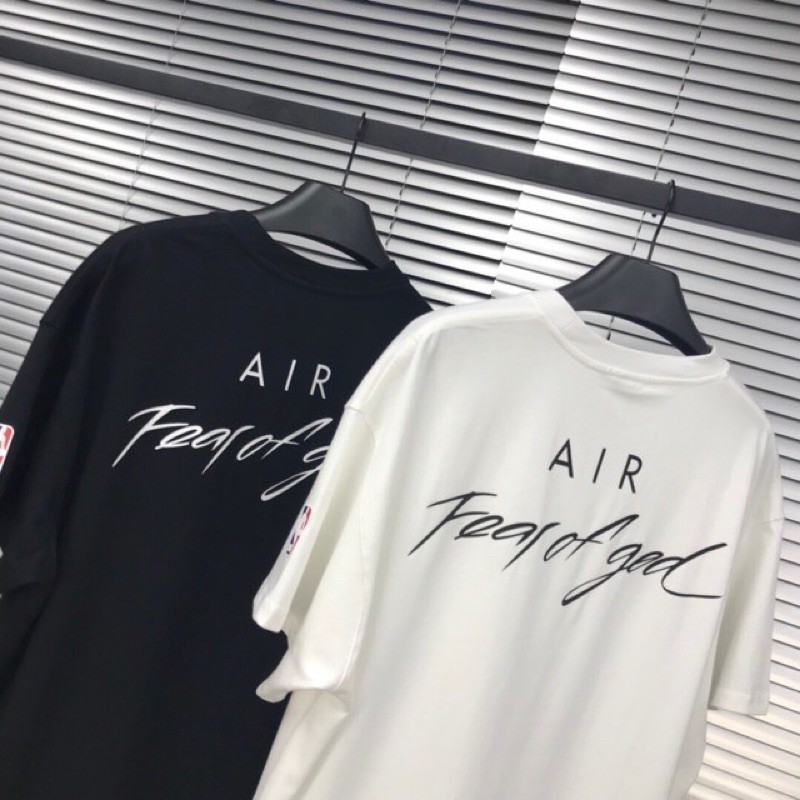 Áo thun unisex tay lỡ fear of god, áo local brand hai màu trắng đen chất liệu cotton, Maybug.official