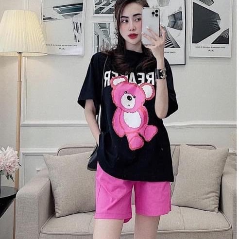 HÓT HÓT, bộ áo thun from rộng in chữ và hình gấu dể thương tay ngắn phối với quần đùi hồng có túi 2 bên, chất liệu thun | BigBuy360 - bigbuy360.vn