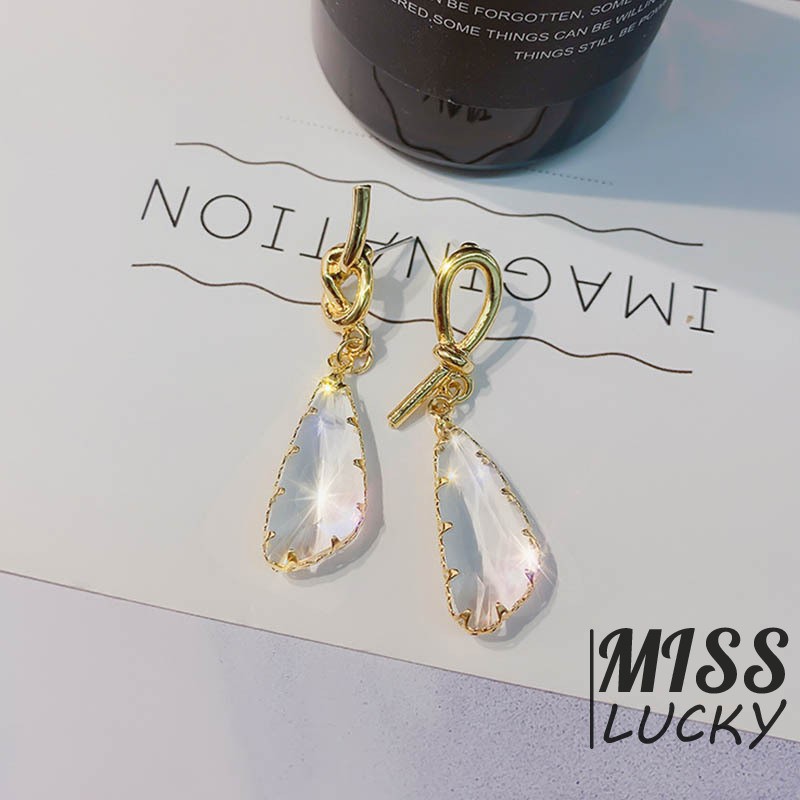 Khuyên tai nữ kiểu dáng không đối xứng thời trang phong cách Hàn Quốc