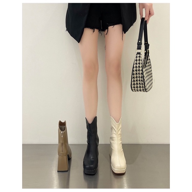 Boots nữ cổ V ngắn da mềm ôm chân đế vuông cao 9cm có khoá kéo