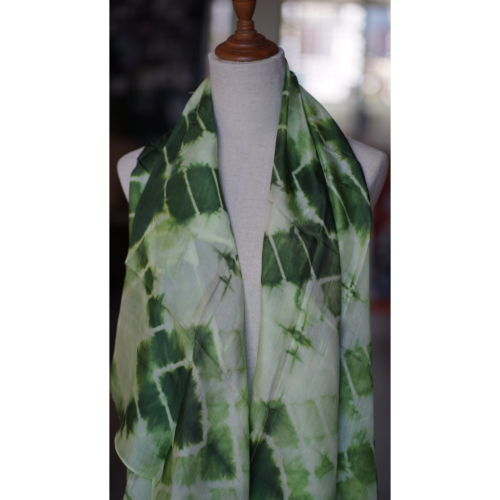 Khăn lụa, Khăn tơ tằm dệt tại Việt Nam, nhuộm màu An toàn, thương hiệu Óng silk,  Mã K95 100% silk tự nhiên.