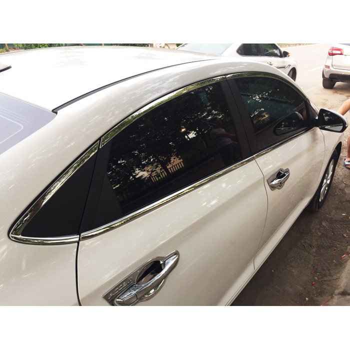 Nẹp viền cong, chân kính Hyundai Accent 2018-2023