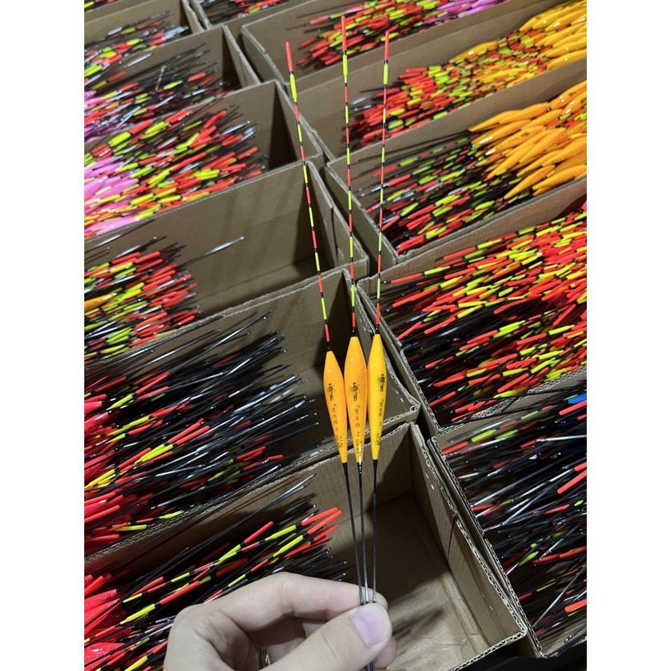 Phao đủ màu. mẫu phao nano NA nước sơn bóng đẹp ạ. Giá rẻ.