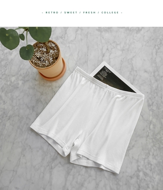 Quần Short Lụa Lạnh Mặc Trong Váy Cho Nữ