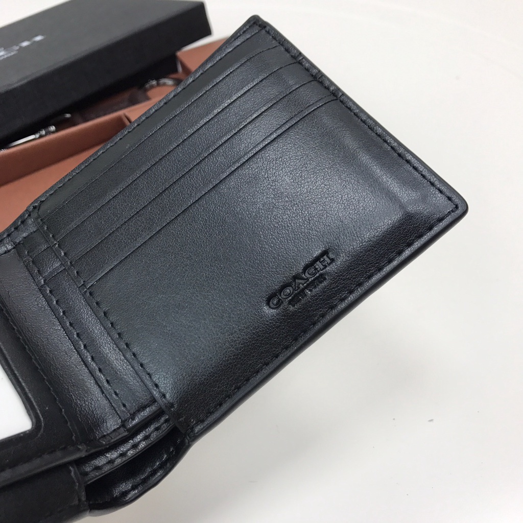 Ví nam COACH F26072 có 8 khe cắm thẻ