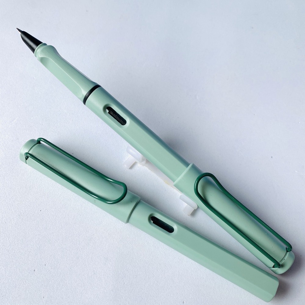 Bút máy nhám ngòi mài kín nét nhỏ mới hàng hot cực đẹp thích hợp cho các bé luyện viết hàng ngày