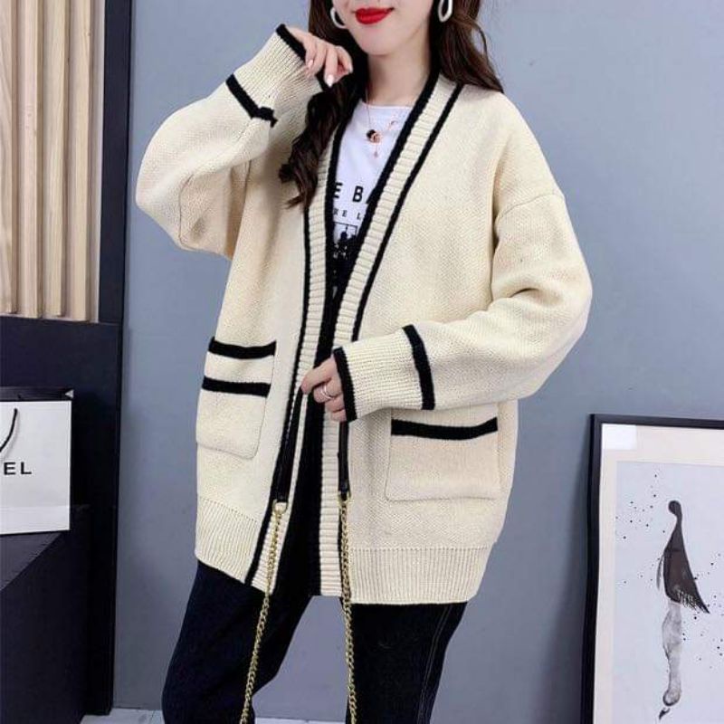 Áo khoác len cardigan from over size viền 2 túi.