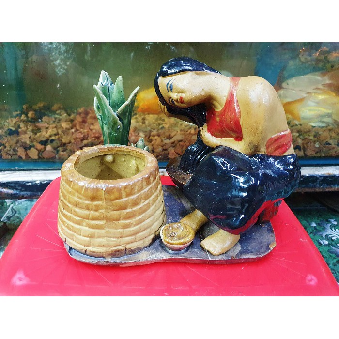 CÔ TẤM TRANG TRÍ HỒ CÁ NON BỘ 15X9X14CM