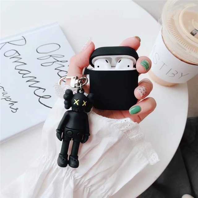 Airpod Case Kaws, bảo vệ tai nghe airpod chống va đập | BigBuy360 - bigbuy360.vn