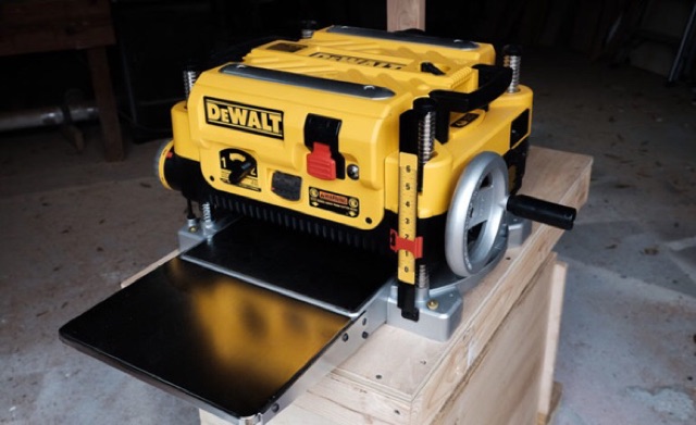 DW735 Máy bào cuốn Chính hãng Dewalt