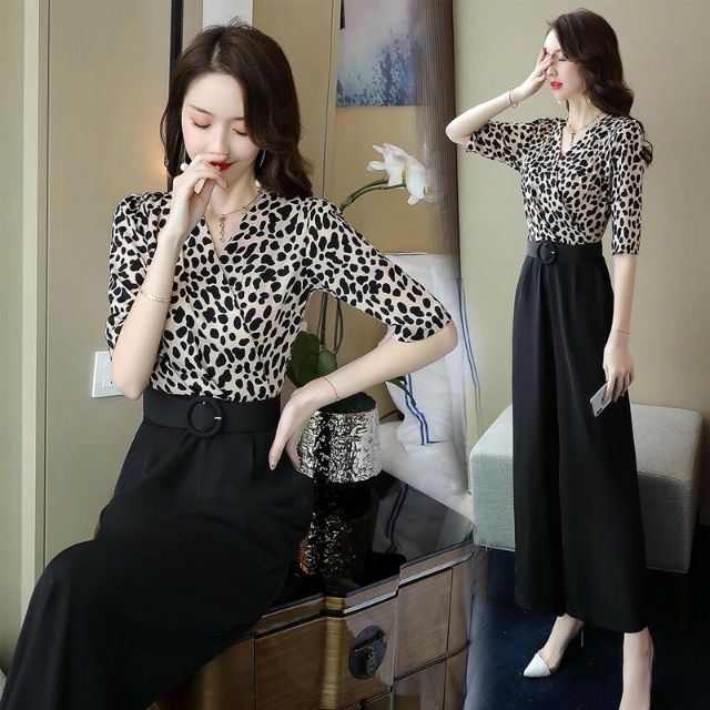 Hàng nhập - Jumpsuit dài cổ V da beo, bộ jum đồ bay ống rộng sanh chảnh