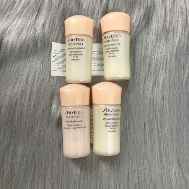 Sữa dưỡng ngày chống lão hóa Shiseido Benefiance WrinkleResist24 Day Emulsion-15ml