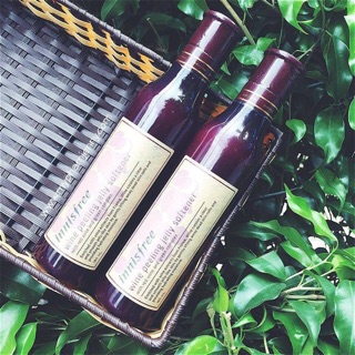 Tẩy tế bào chết dạng thạch Innisfree Wine peeling Jelly Softener