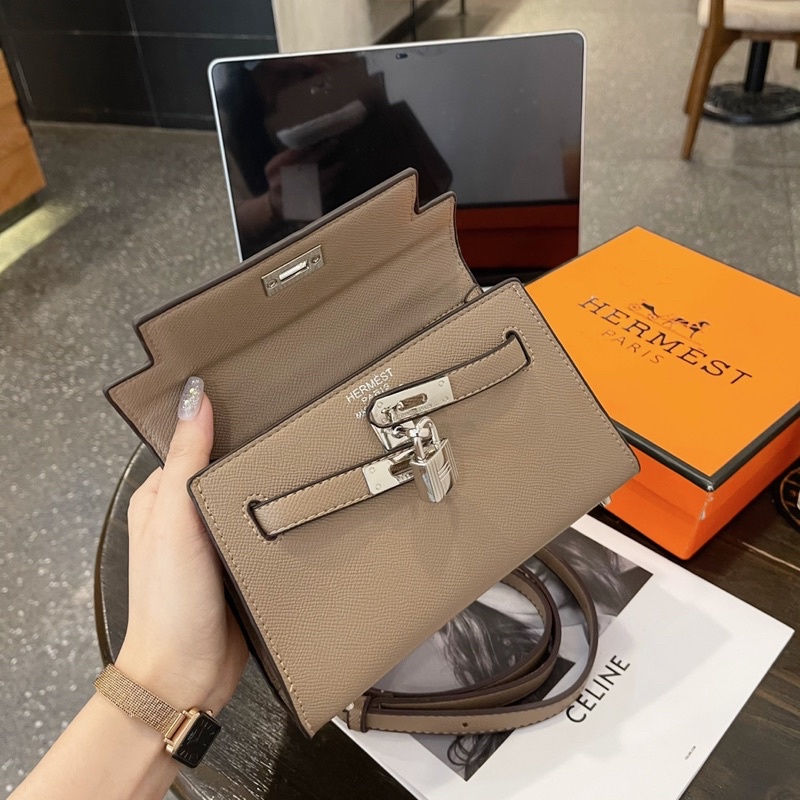 Túi Chữ H mini 350 sale còn 250k ( fullbox )