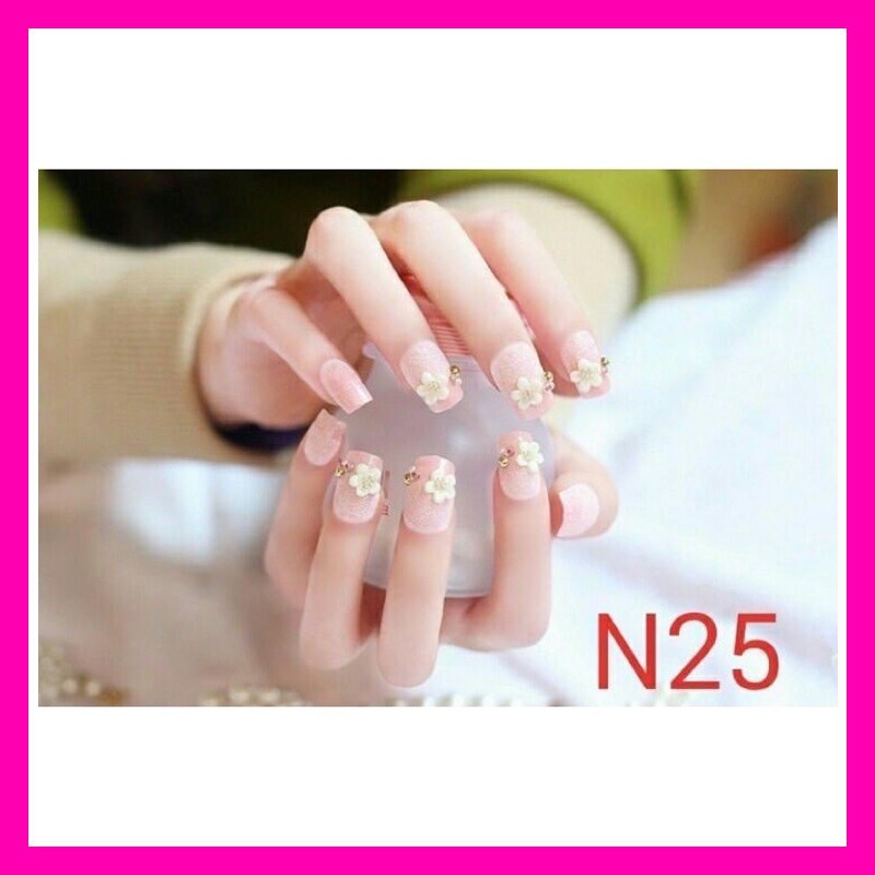 Nail giả - móng tay giả đính đá đẹp sang trọng