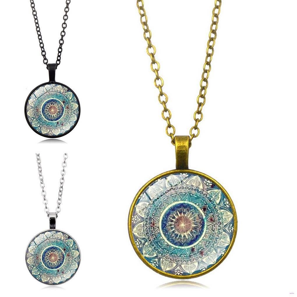 Vòng cổ mặt kính tròn hình bông hoa cà dược