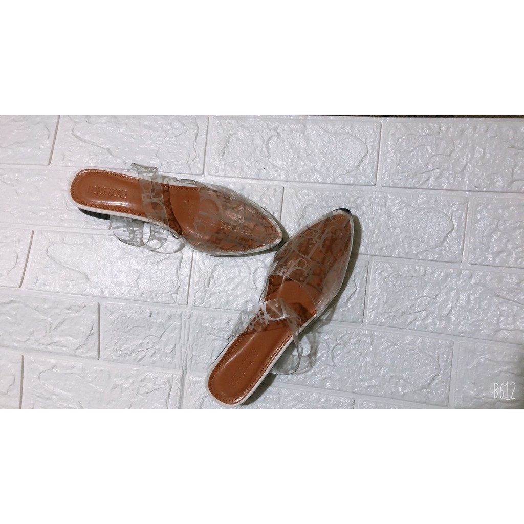 Dép sục thời trang hot trend 2020 phân lên chân cực chất