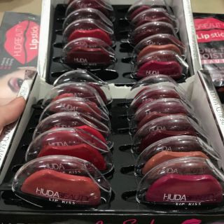 Son bặm môi HUDA LIP KISS