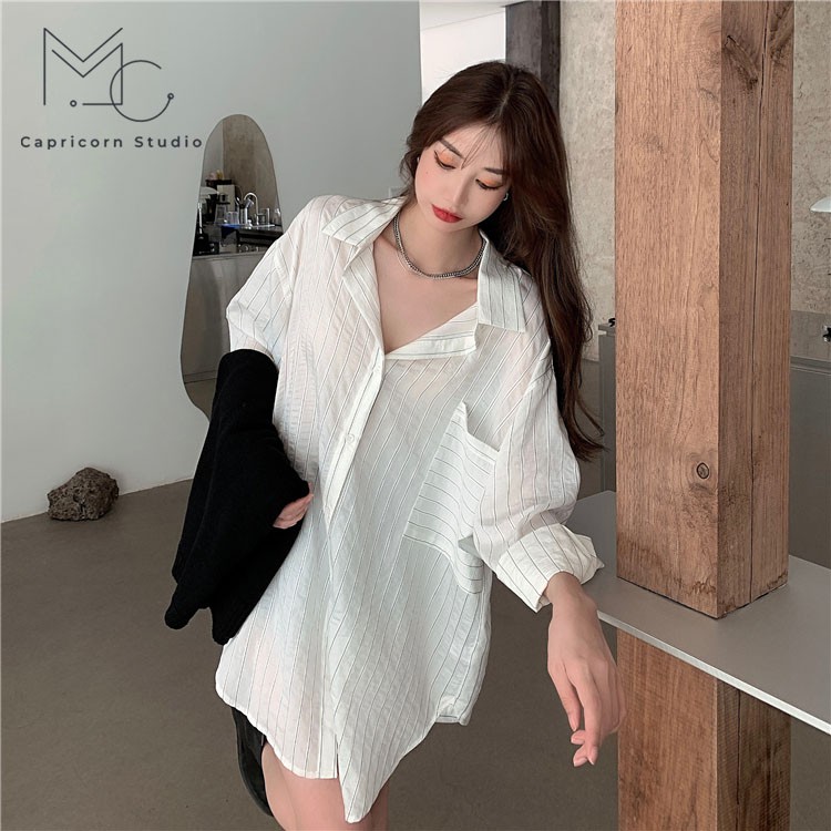 Áo sơ mi trắng sọc chìm phối gile phong cách Ulzzang Hàn Quốc