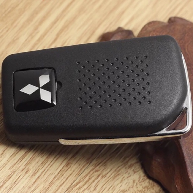 Vỏ chìa khóa độ chìa remote thẳng lên remote khóa bấm Mitsubishi outlander grandis