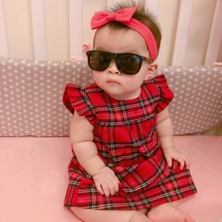 Váy hm kẻ đỏ