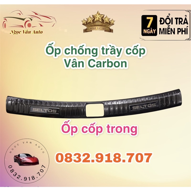 ốp chống trầy cốp Kia Seltos 2020 - 2021 vân Carbon