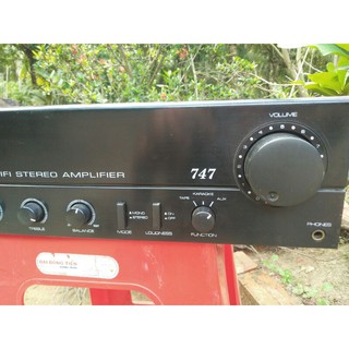 Amply nghe nhạc Boss 747 chạy 4 sò