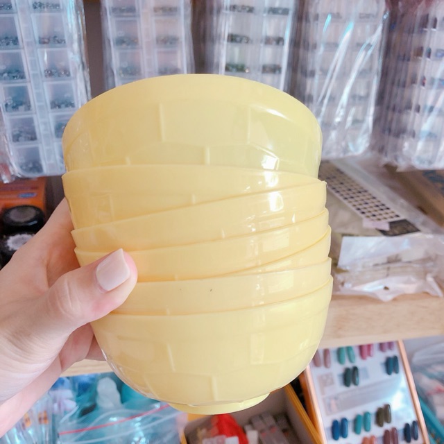 Chén Vàng Tập Vẽ