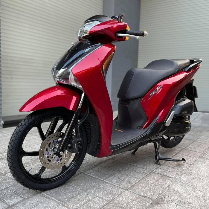 Vành mâm đúc 6 cây RCB xe tay ga  shvn 125 & 150 abs 17inches