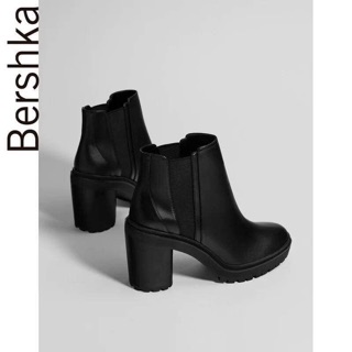 Boots Bershka